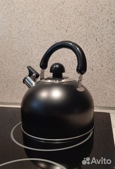 Чайники со свистком и эмалированый