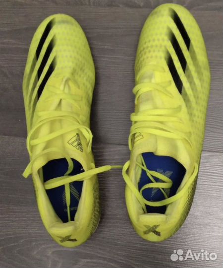 Футбольные бутсы adidas