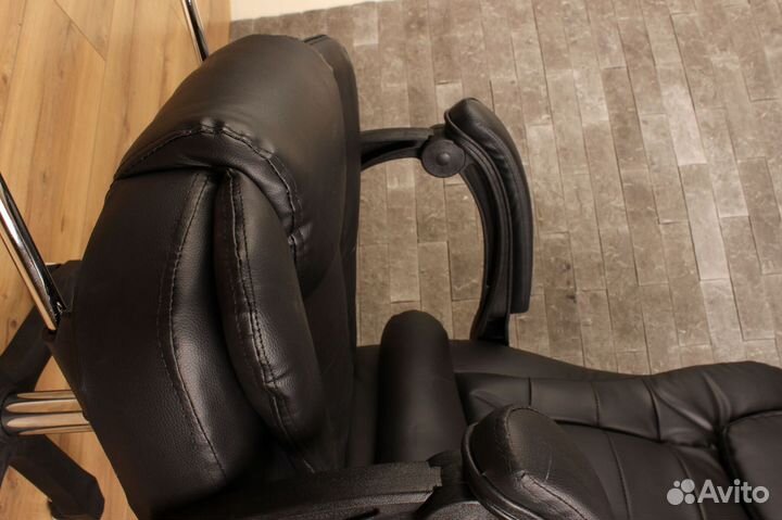 Компьютерное игровое кресло геймерское с массажем