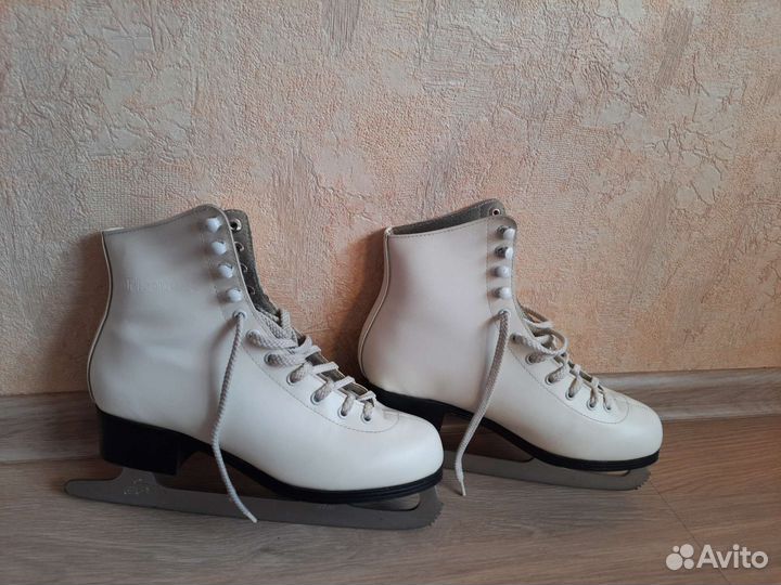 Коньки фигурные