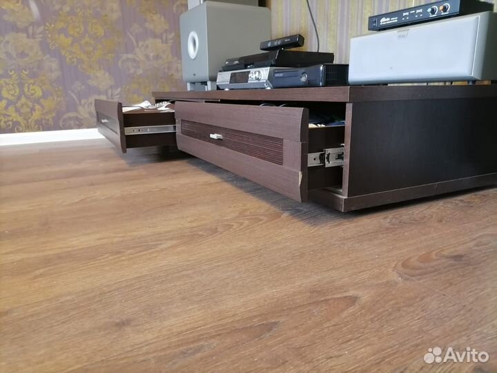 Тумба под телевизор