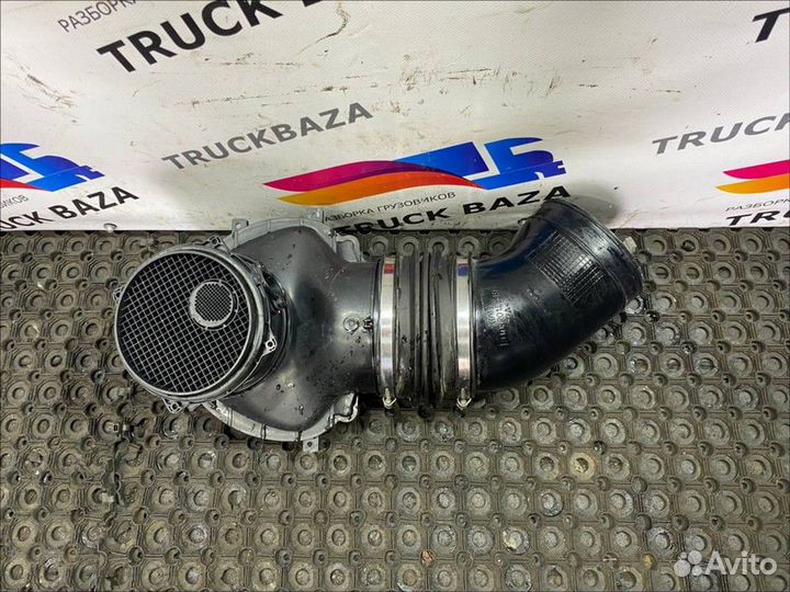 51094137010 Патрубок воздушного фильтра Man TGX