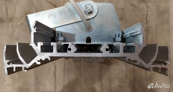 Прожектор светодиодный уличный с линзами (110Вт)