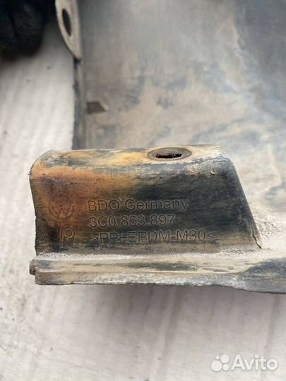 Накладка на порог задняя левая Volkswagen Passat