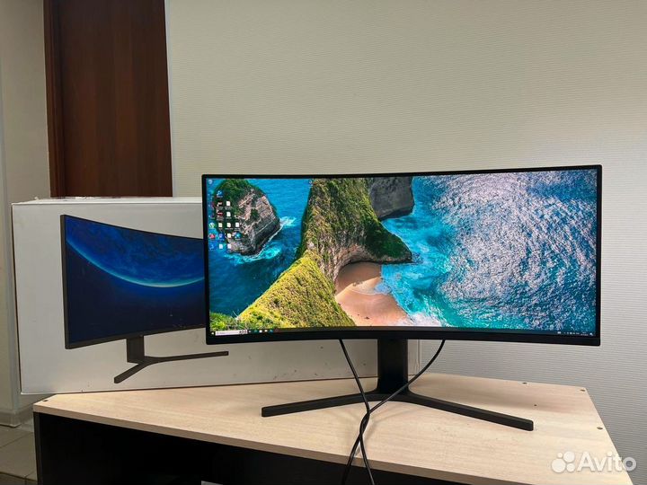 Игровой монитор Xiaomi Curved Gaming Monitor 34