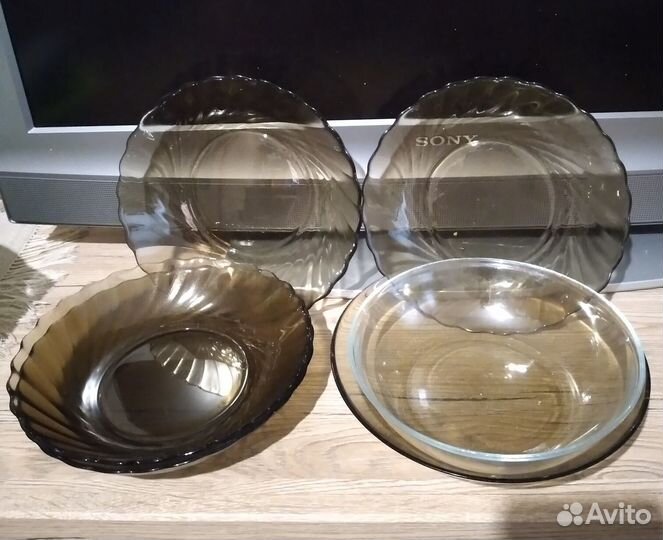 Тарелки разные