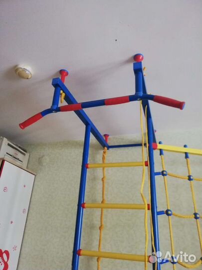 Детская спортивная стенка