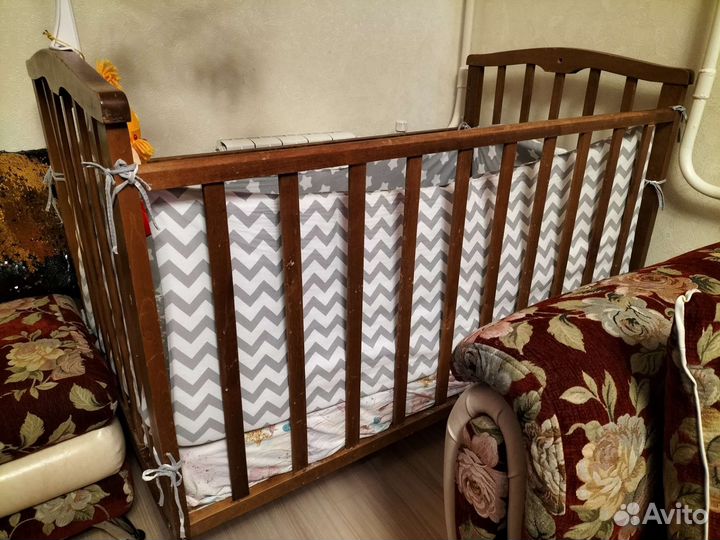 Кроватка, бортики, комплект в коляску