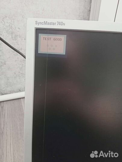 Монитор Samsung Sync Master 740n