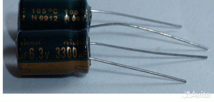 Конденсаторы компьютерные 3300 мкФ*6,3 и 470мкФ*35