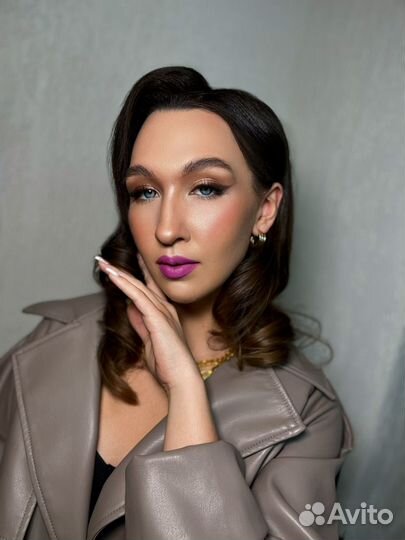 Модель на макияж и прическу