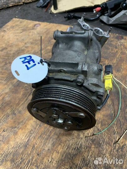 Компрессор кондиционера Peugeot 407 2004-2011 RFJ