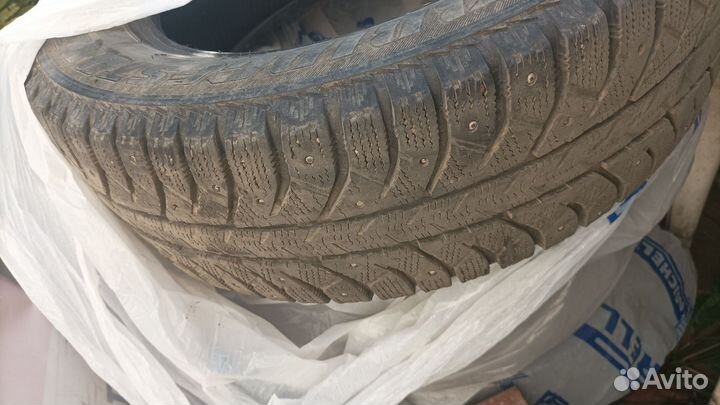 Bridgestone Ice Cruiser 7000 185/65 R15 H