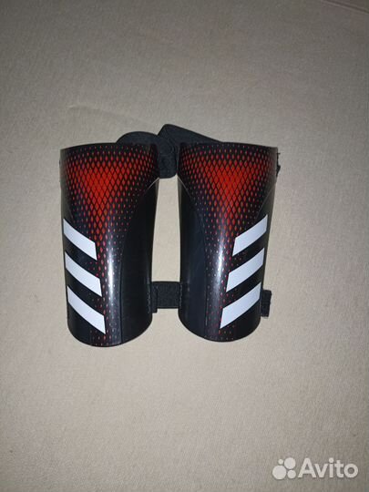 Щитки футбольные adidas