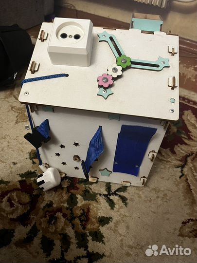 Бизиборд домик