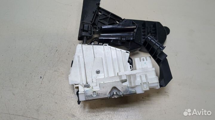 Замок двери Mercedes ML W164, 2006