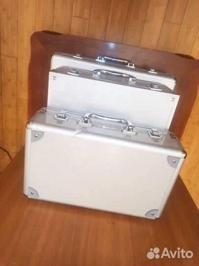Кофр(чемодан доя хранения