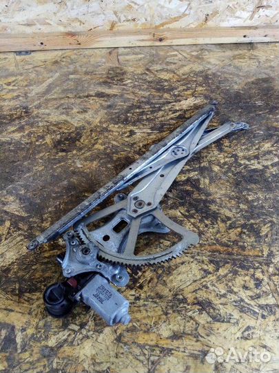 Стеклоподъемник передний правый Lexus Es 300