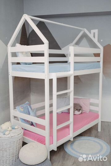 Детская кровать домик