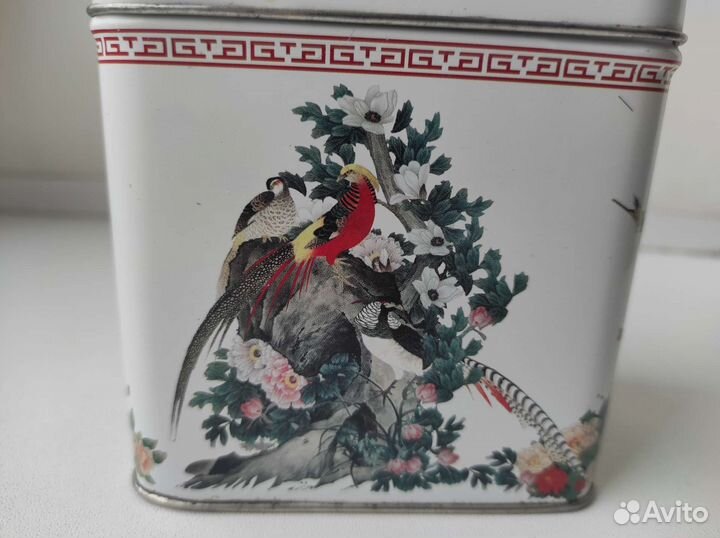 Жестяная коробка для хранения