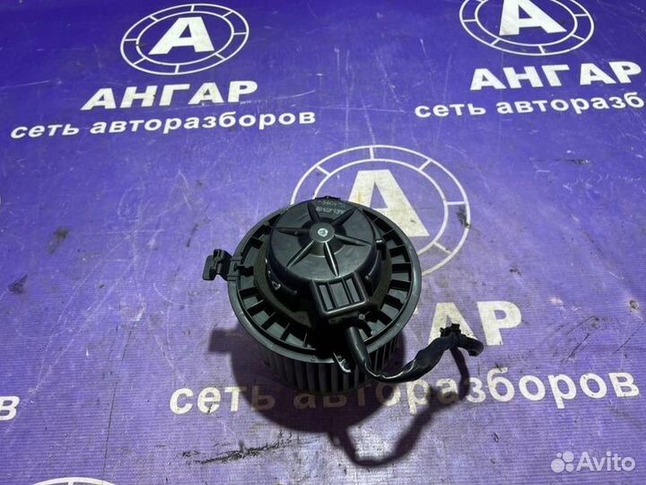 Моторчик печки Suzuki Sx 4 седан M16A 2010