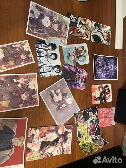 Аниме значки карточки фигурки