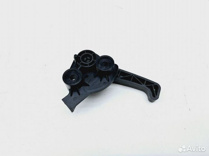 Ручка открывания капота Kia Sportage III (SL) 201