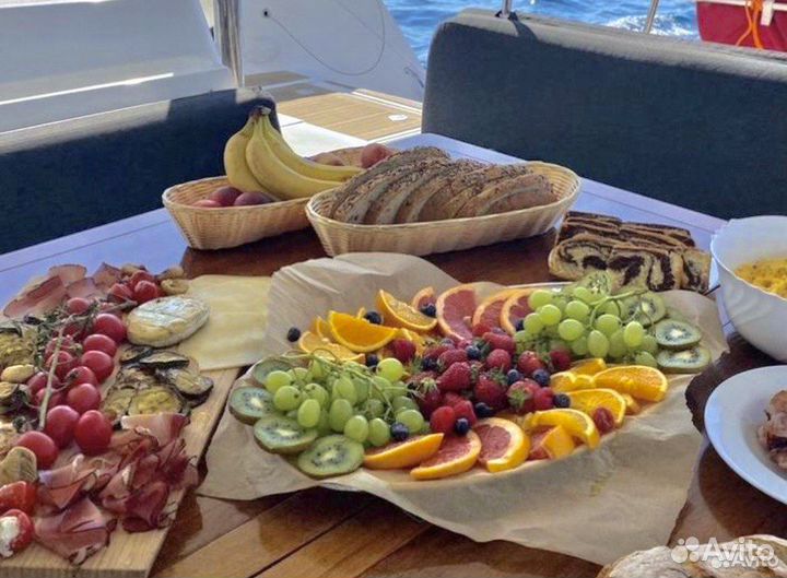 Аренда уникальной яхты ferretti 690 в Ялте