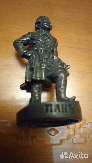 Коллекционные фигурки