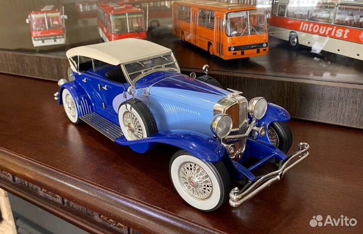 1/18 Duesenberg J-Class Phaeton 1934 (Signature)