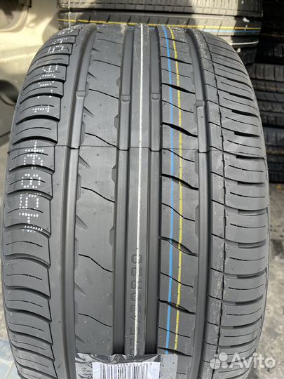 Royal Black Royal Performance 275/30 R20 97W