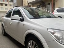 Opel Astra 1.8 AT, 2011, 250 000 км, с пробегом, цена 750 000 руб.