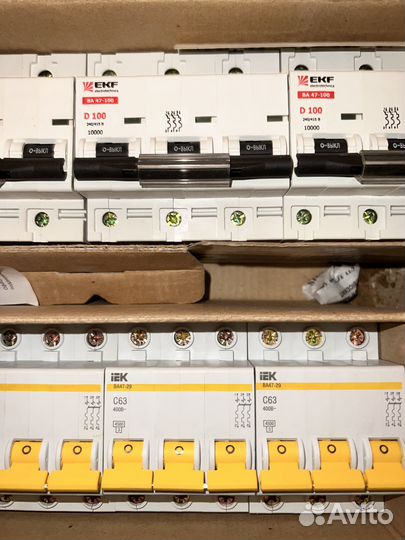 Автомат вводной