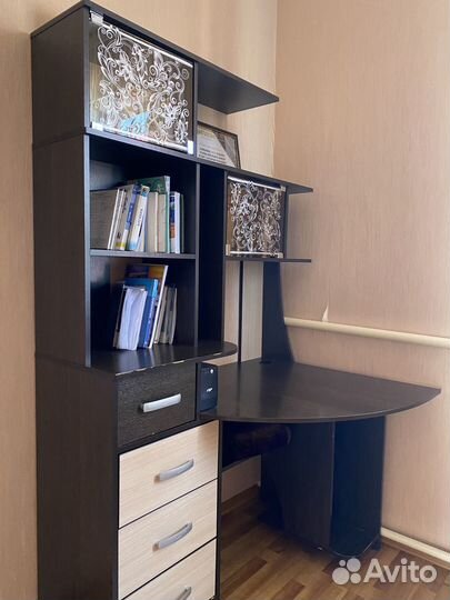 Компьютерный стол