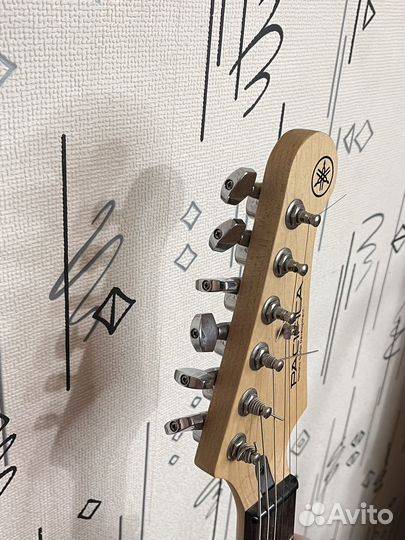 Yamaha pacifica 112j