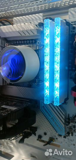 Оперативная память DDR4 16GB 3200мгц RGB новая