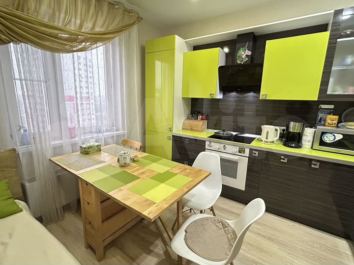 2-к. квартира, 65 м², 17/17 эт.