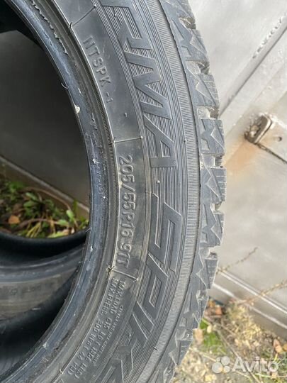Nitto Therma Spike 205/55 R16