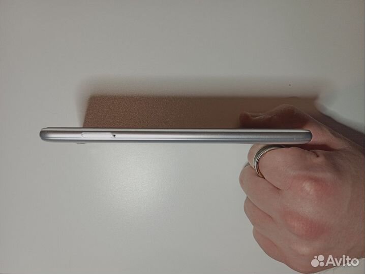 TP-LINK Neffos C9, 2/16 ГБ