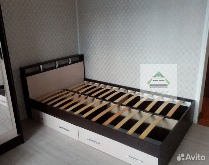 Кровать