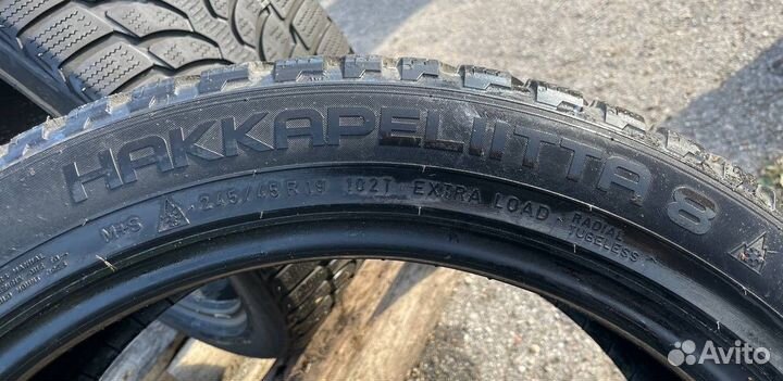 Nokian Tyres Hakkapeliitta 8 245/45 R19