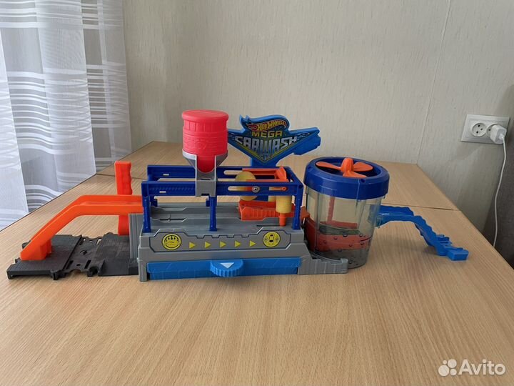 Трек хот вилс автомойка