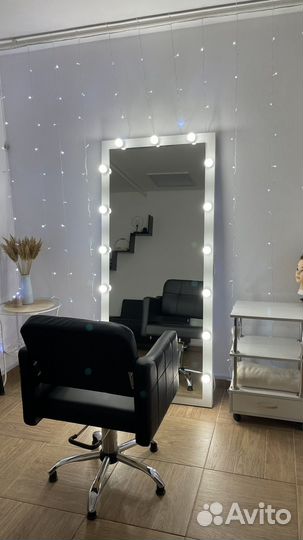 Парикмахерское кресло