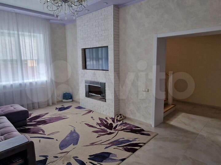 Коттедж 260 м² на участке 6 сот.