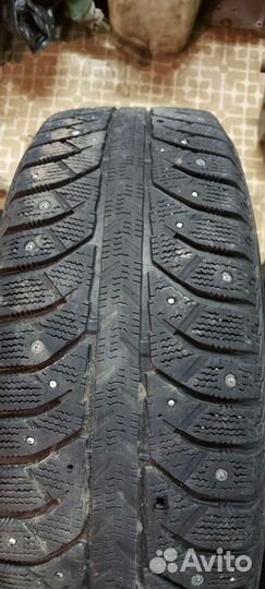Bridgestone Ice Cruiser 7000 225/65 R17