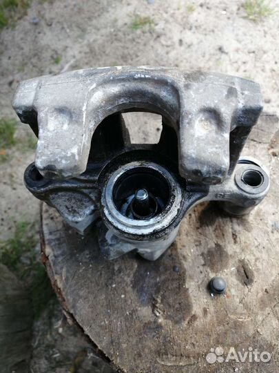 Суппорт задний