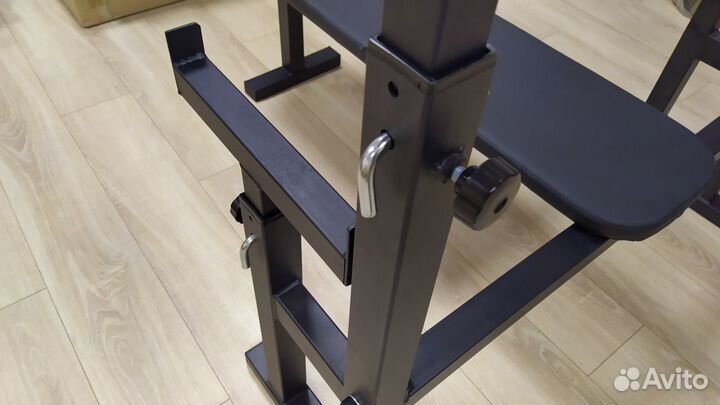 Скамья с упорами для штанги