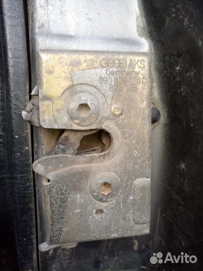 Замок двери Audi 80 B3 B4 90