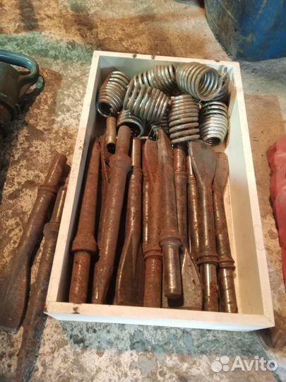 Пневмомолоток