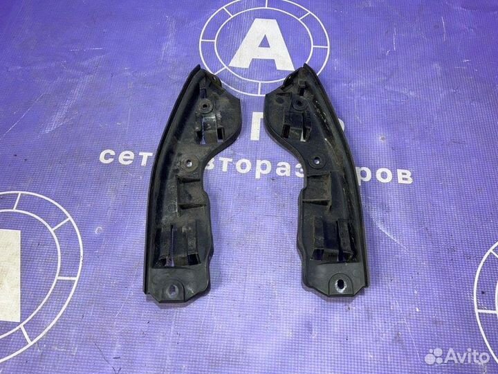 Направляющая бампера Volkswagen Touareg 7L GP BPE